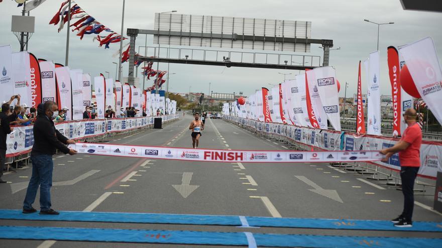 La keniana Chepngetich bate el récord del mundo de medio maratón