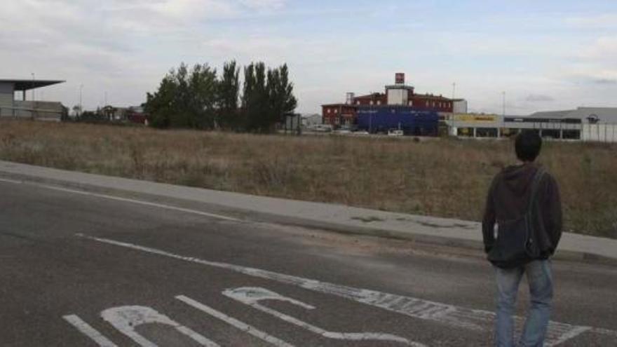 Terreno donde se va a ubicar el futuro parque de Bomberos.