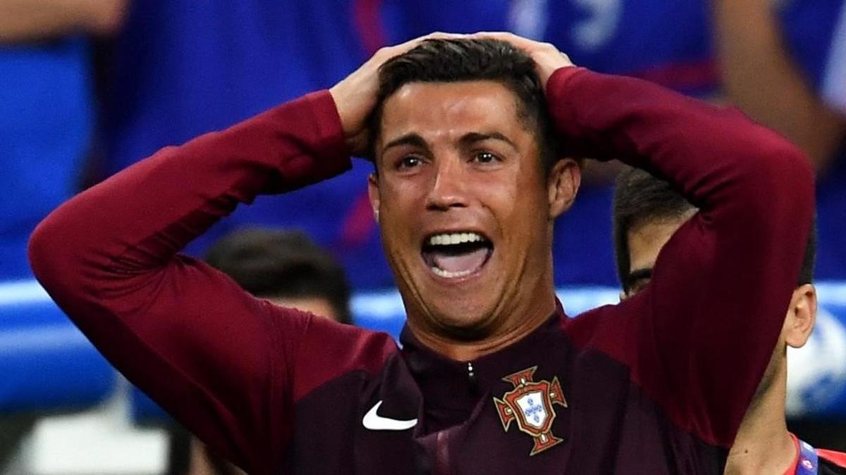 Cristiano Ronaldo celebra el triunfo de Portugal en la Eurocopa de Francia del 2016.