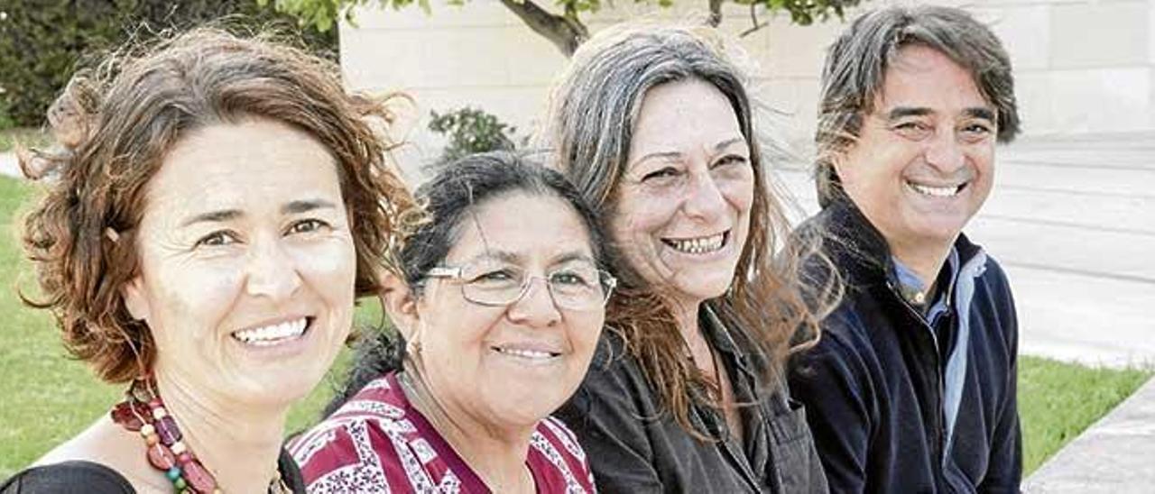 Mónica Ferra, Maria Tixicuro, Patricia Levy y Toni Sierra explicaron la labor que hace esta ONG solidaria.