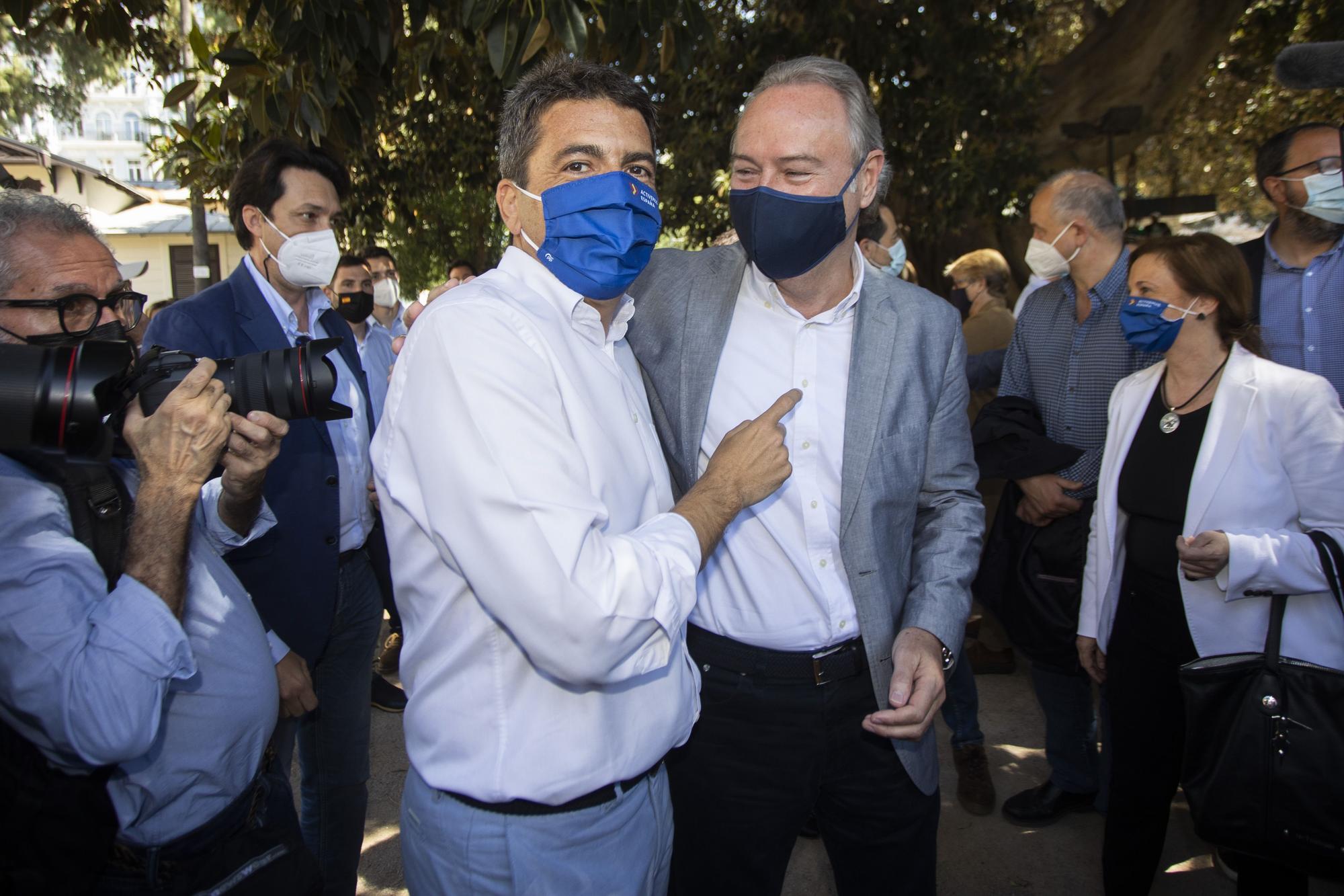 Carlos Mazón se rodea de caras conocidas en la presentación de su candidatura