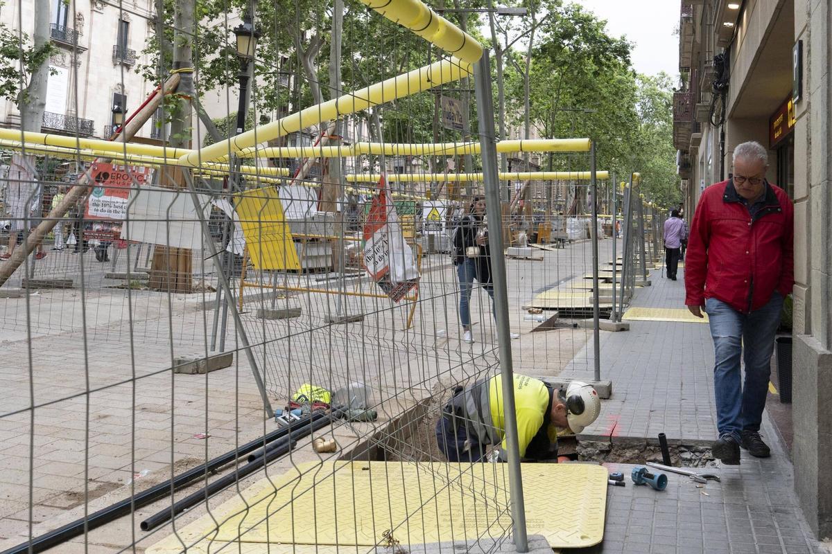 Barcelona 22/05/2025 Obras de la Rambla En la foto, obras en el lado Gòtic entr carrer Boqueria y Portaferrissa Fotografía de Ferran Nadeu