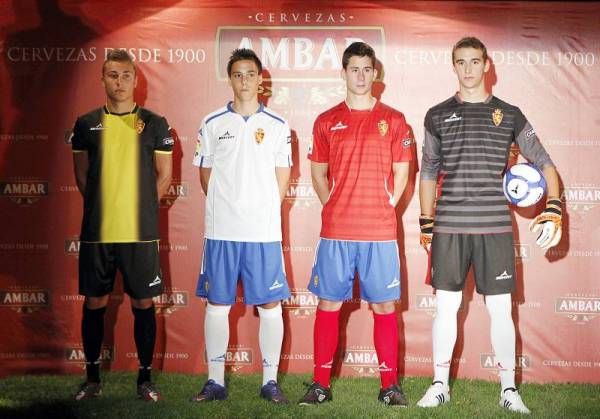 Presentación de las nuevas equipaciones del Real Zaragoza