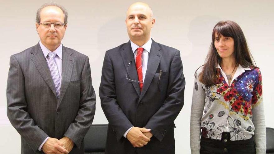 Presentación de la receta electrónica veterinaria, con el director general, Jorge Llorente, en el centro.