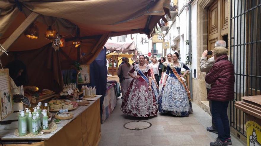 Les reines de les festes, en la Fira | A. P. F.