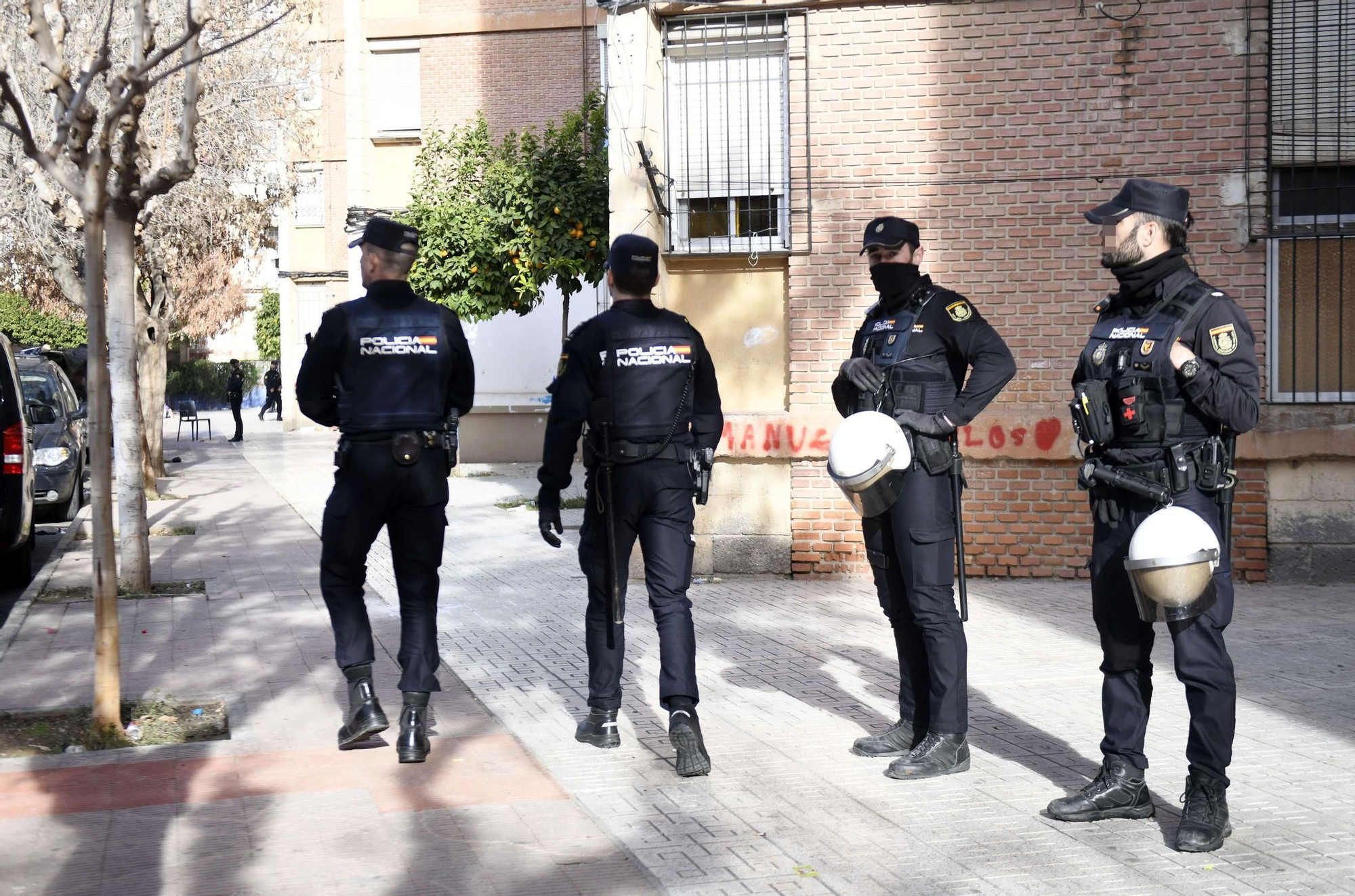 La redada contra el narcotráfico en el Polígono de La Paz, en imágenes