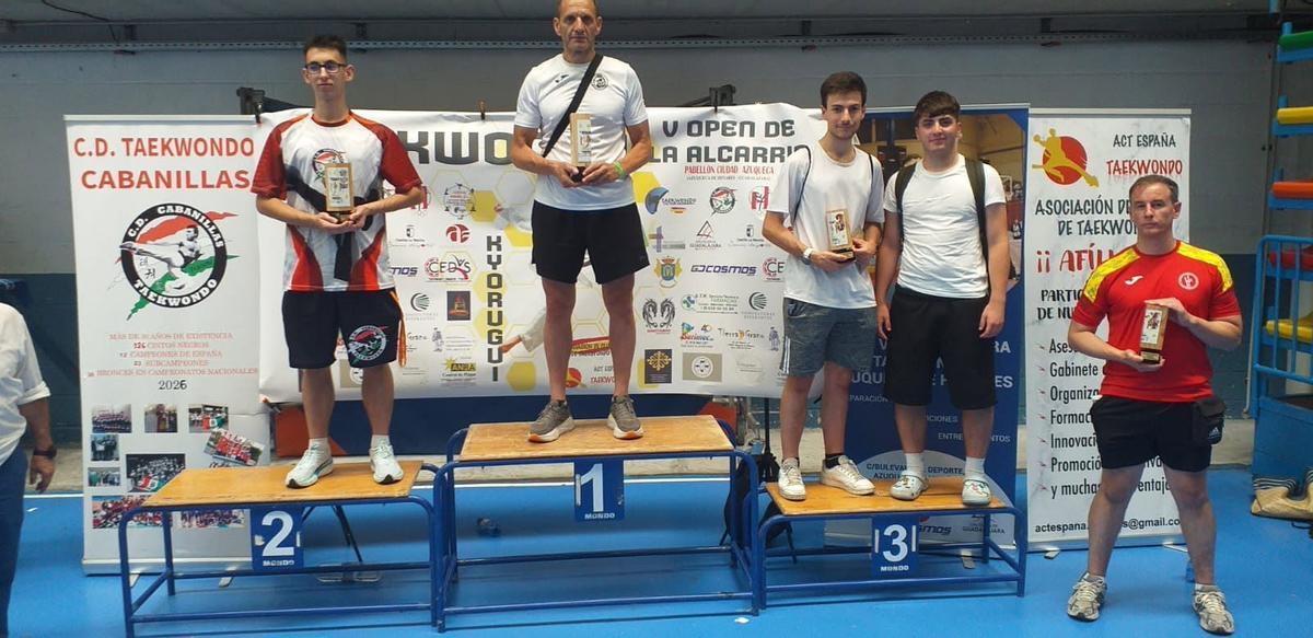 El Club Taekwondo Benavente Quesos El Pastor, en lo más alto del podio.
