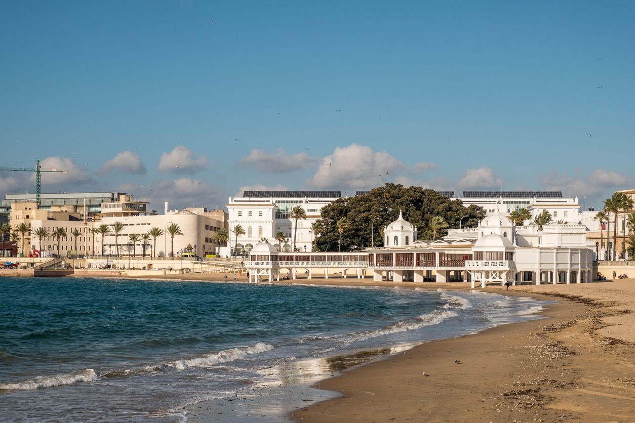 La playa de La Caleta en Cádiz