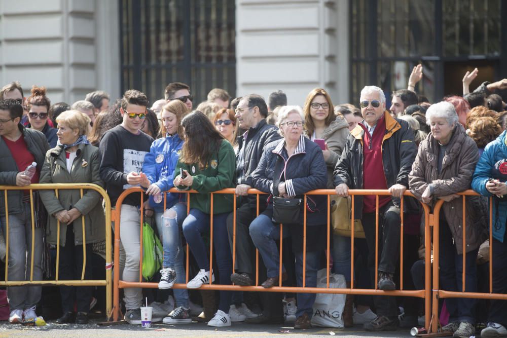 Búscate en la mascletà del 15 de marzo