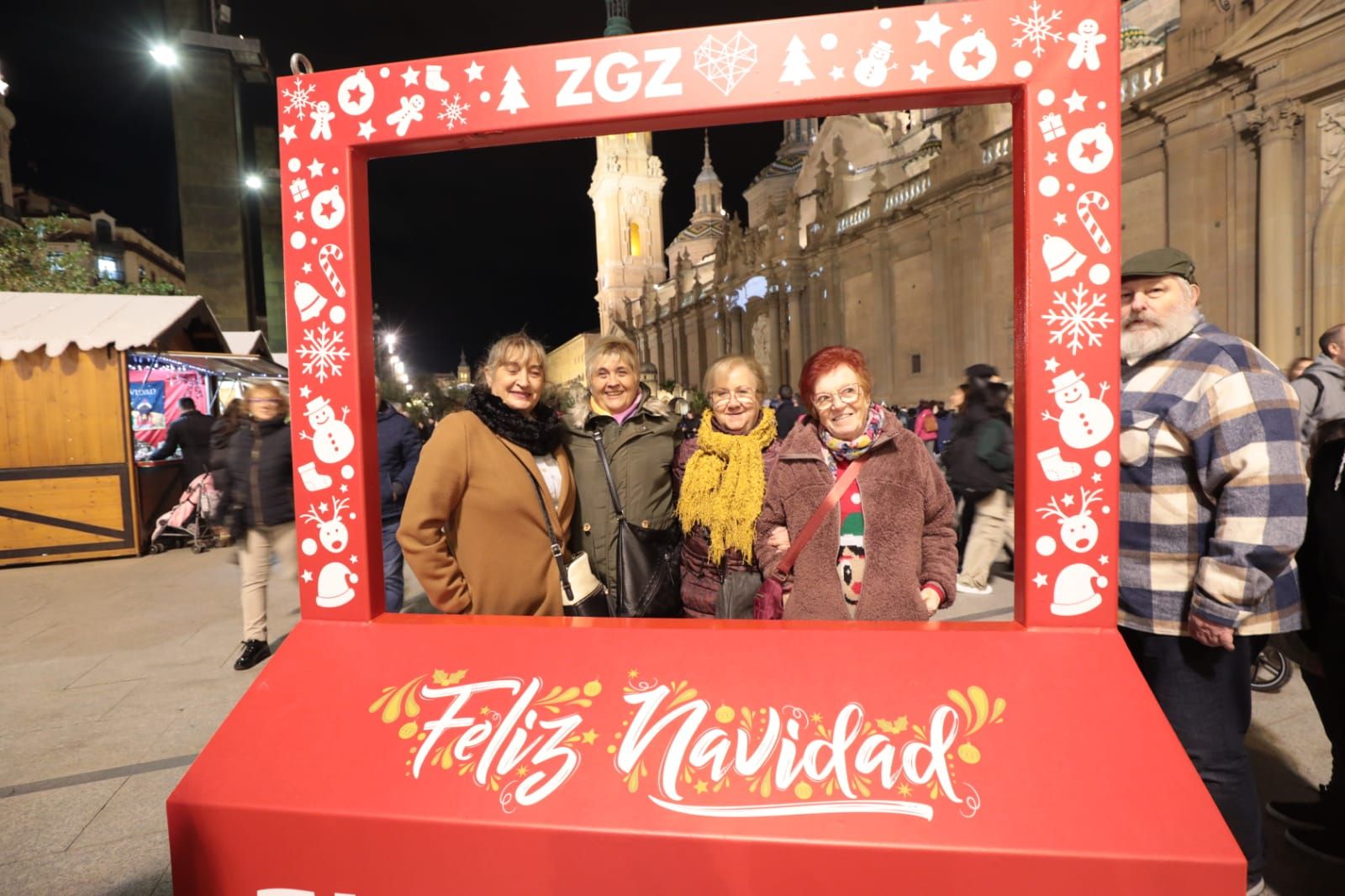 En imágenes | Zaragoza ya brilla por Navidad