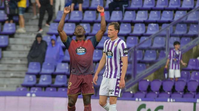 Los méritos de Bil Nsongo para ganarse la renovación con el Deportivo hasta 2030: Seis goles como seis soles