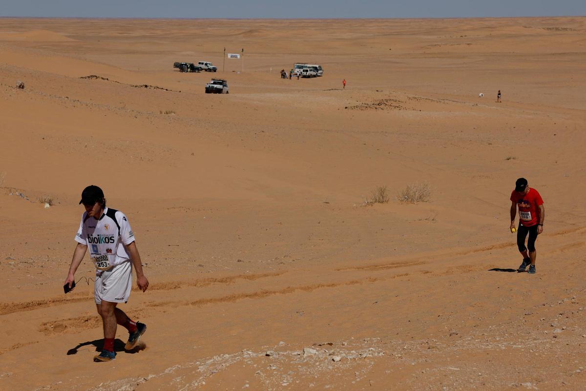 Imágenes de la 23ª edición del Sahara Marathon, en Argelia.
