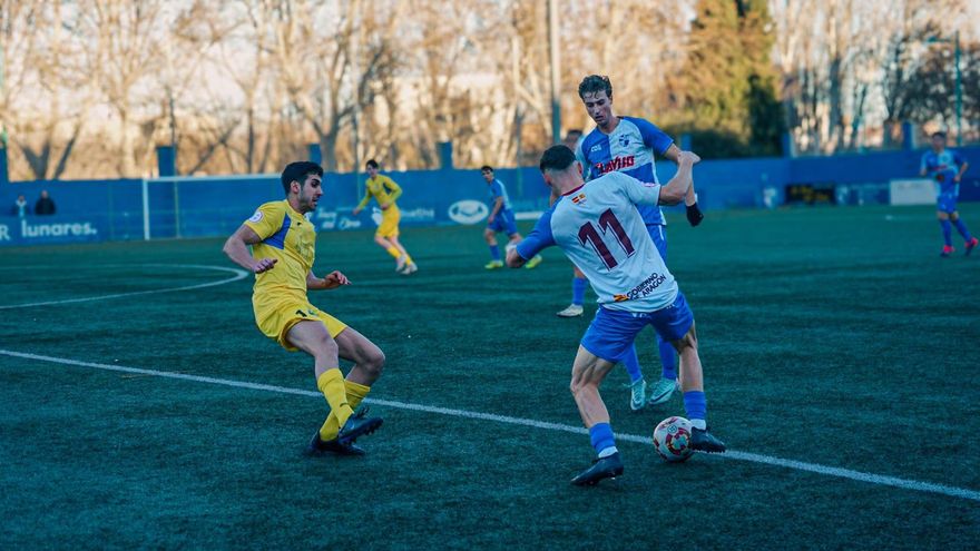 El CD Ebro pone presión al Huesca B tras su triunfo ante el Fuentes