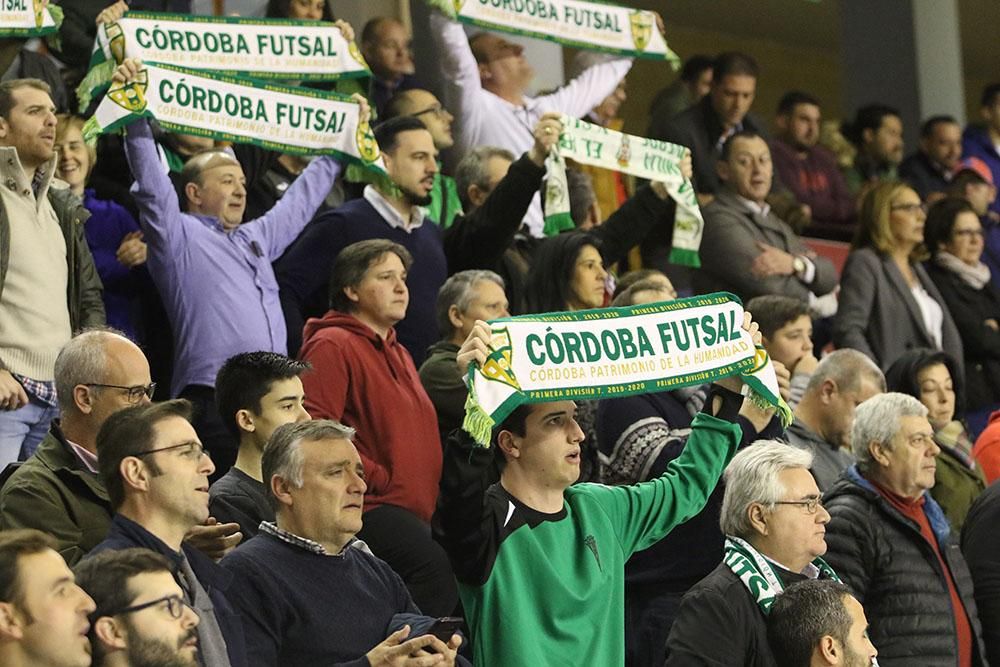 Imágenes del partido Córdoba Patrimonio-Levante, de Fútbol Sala