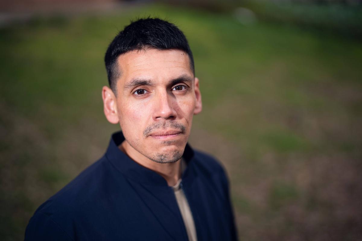 Barcelona 13/04/2026 Sociedad. Retratos a Iñaki Erazo, deportista que ha creado una web para apoyar a personas con el ejercicio físico y que han pasado por adicciones. FOTO de ZOWY VOETEN