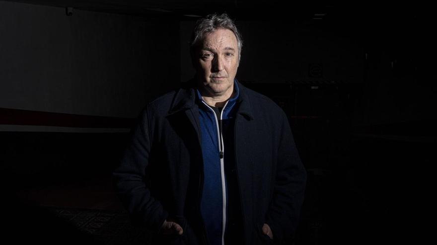 Carlos Zanón: "Nunca he pagado para que duerman conmigo, pero puedo entender esa clase de soledad abisal"