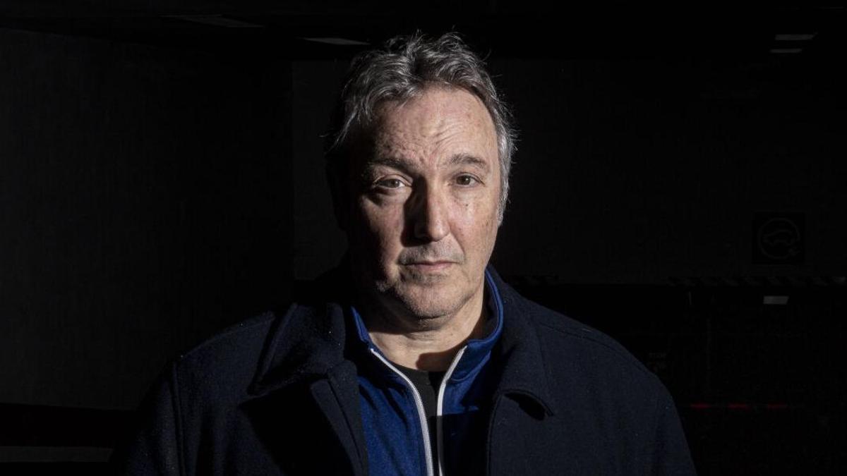 Carlos Zanón, fotografiado en Barcelona antes de la entrevista