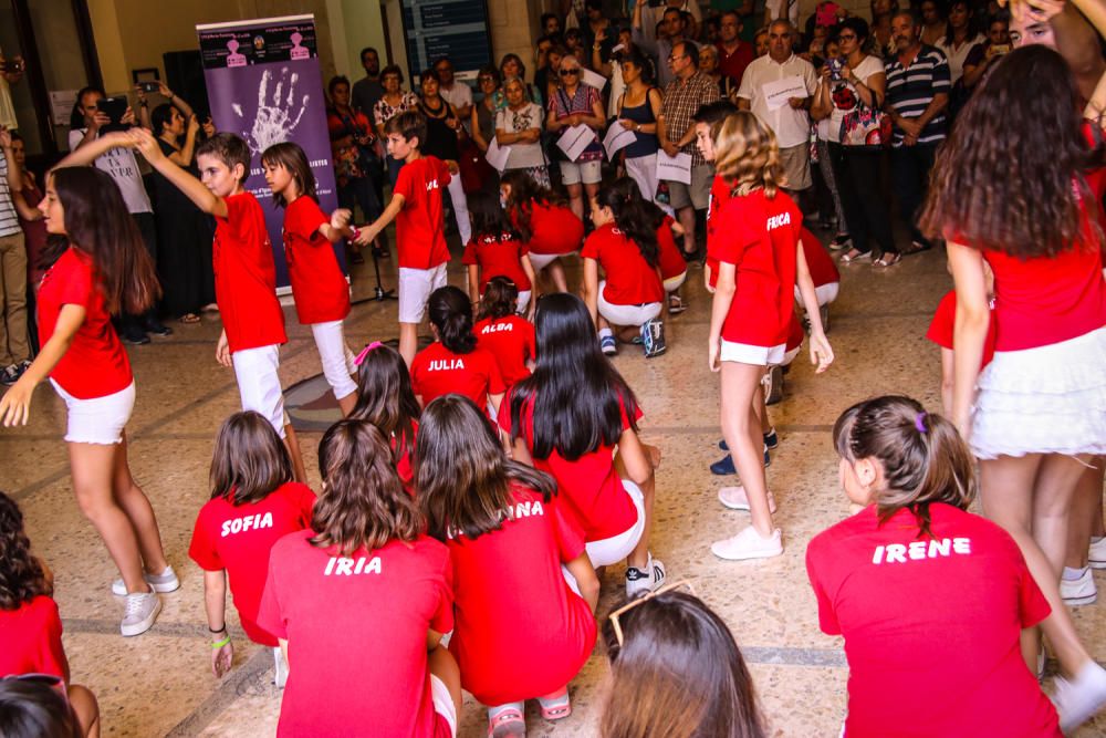 Acto contra la violencia de género en Alcoy