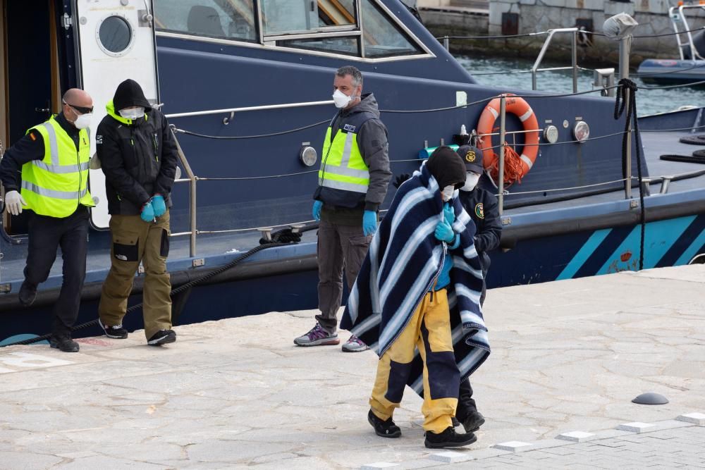 Han sido detenidos los dos tripulantes de la embarcación
