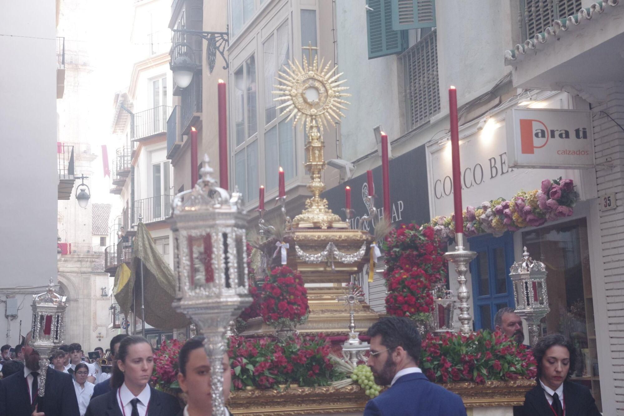 La archicofradía de los Dolores de la Parroquia de San Juan celebra, un año más, en la semana posterior a la Solemnidad del Corpus Christi, su Procesión de Minerva con Jesús Sacramentado
