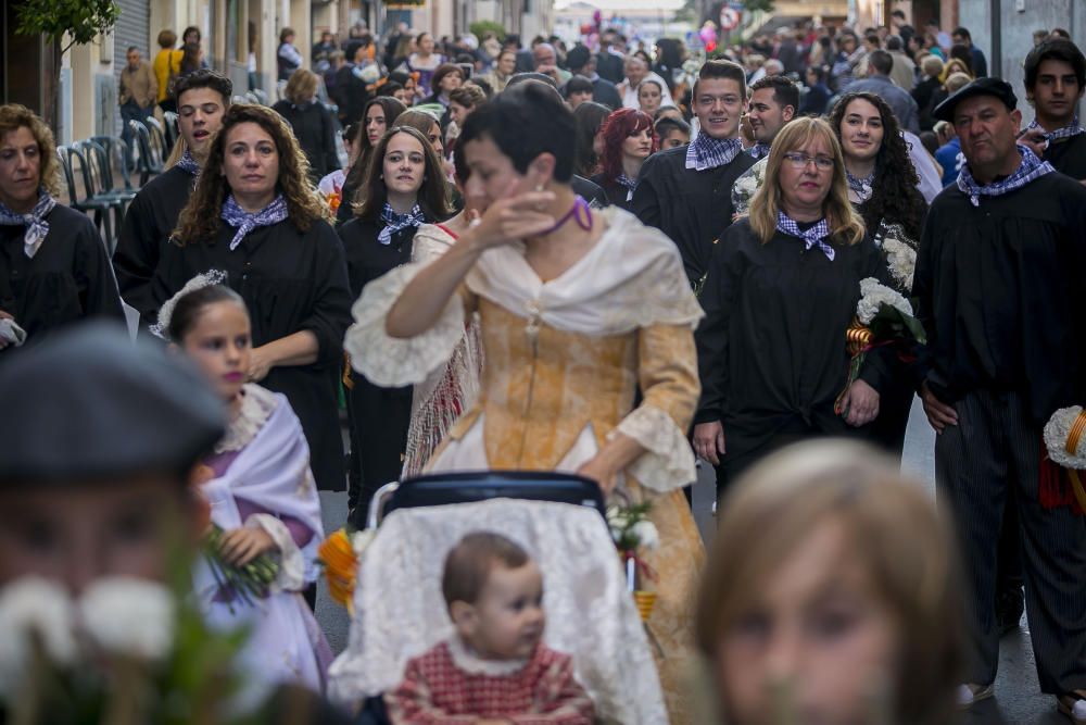 Miles de vileros veneran a Santa Marta