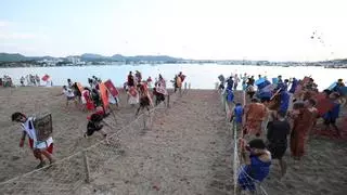 Un cuarto de siglo a tomatazo limpio en Sant Antoni