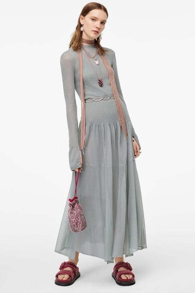 Vestido de la nueva colección de Zara inspirada en el estilo 'grunge'