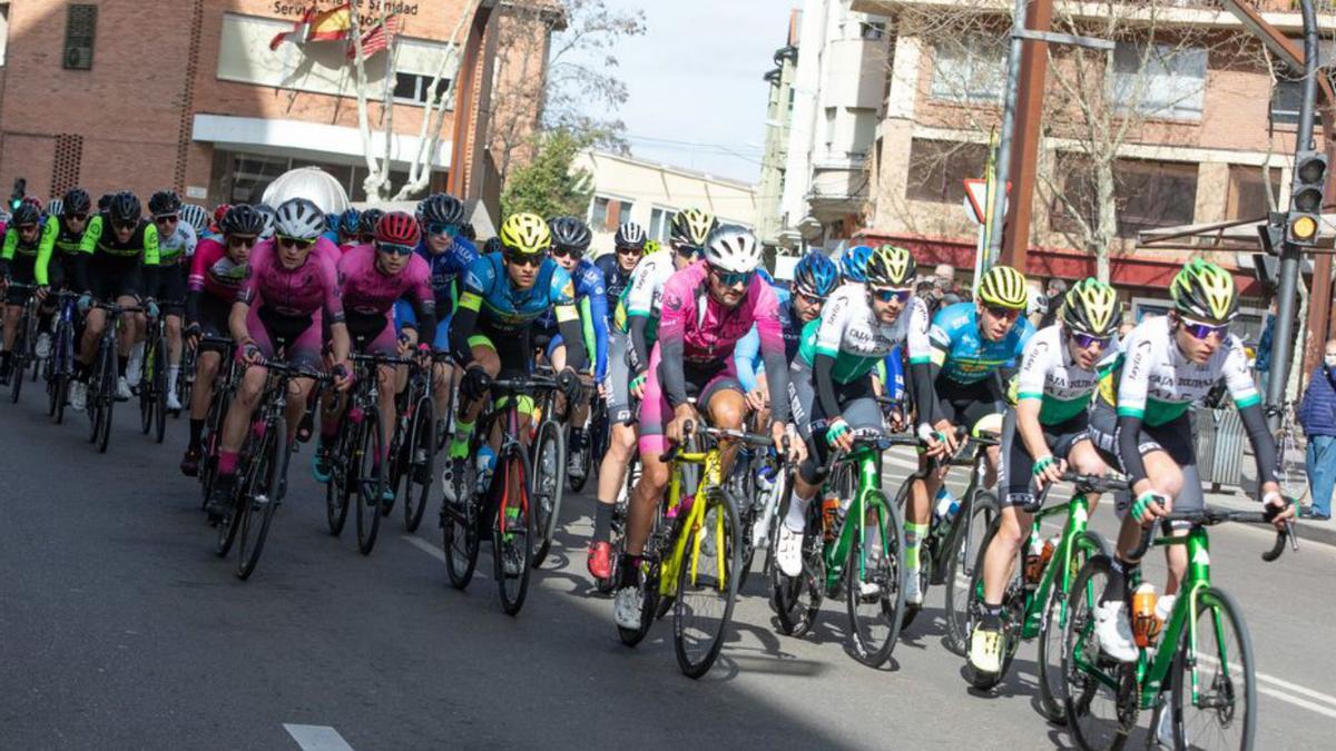 La última vuelta ciclista a Zamora cruza la capital. | Ana Burrieza