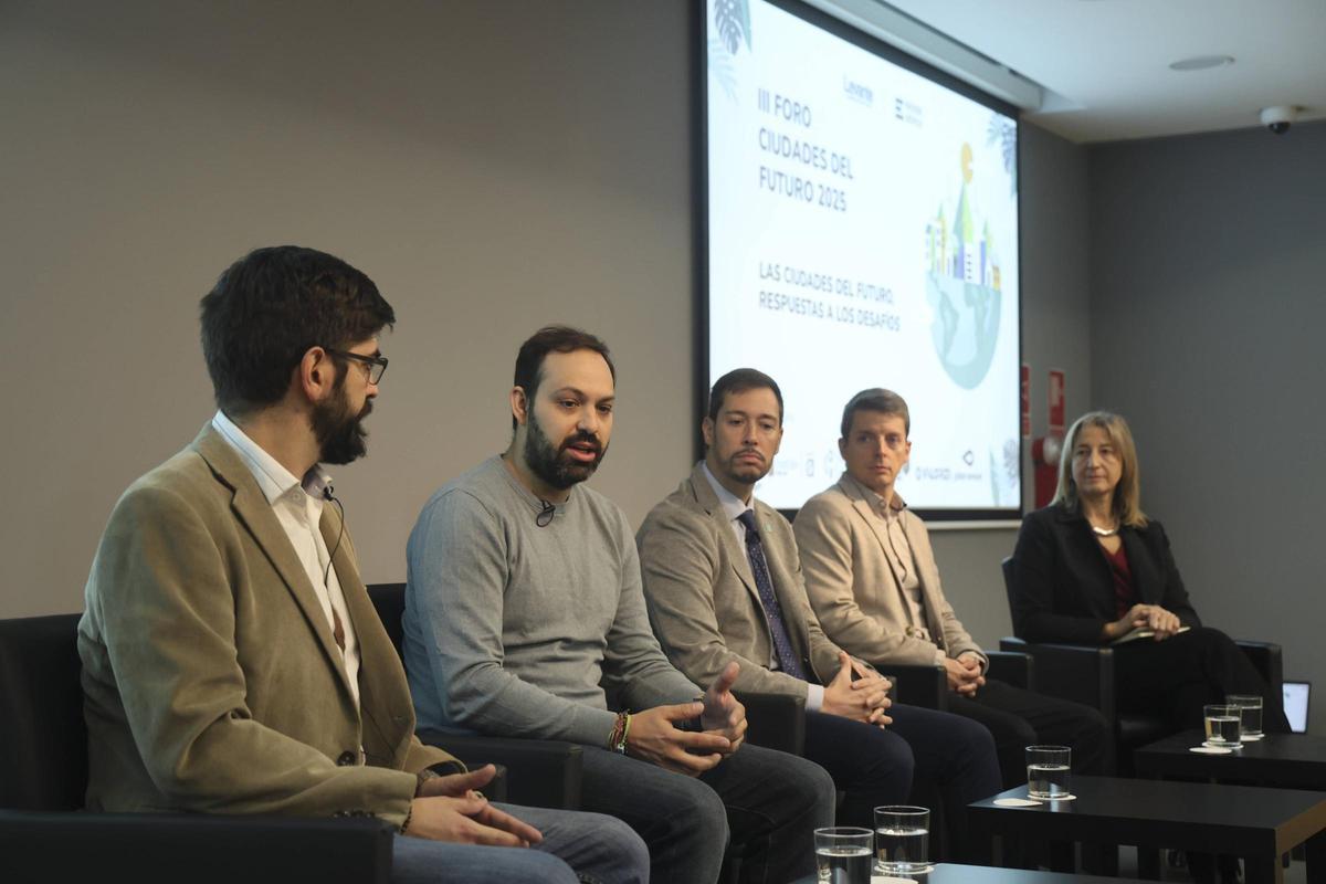 David Redondo, durante la primera mesa del Foro Ciudades del Futuro