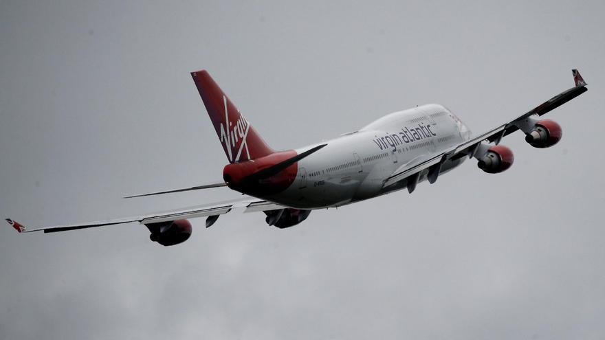 El aterrador vídeo del pasaje de un avión superando los 1.290 km/h por fuertes vientos