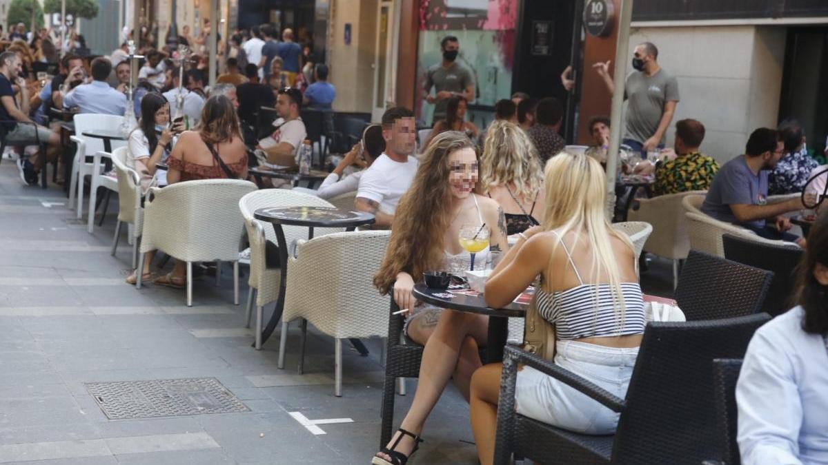 Los bares y locales de ocio de Alicante organizan una protesta ante el cierre nocturno