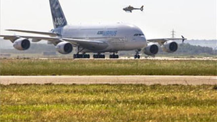 Airbus anuncia nuevos retrasos en la entrega del A380