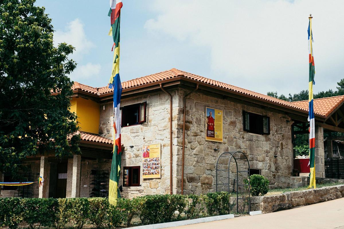 La reapertura del monasterio budista de San Amaro, en Ourense, en imágenes
