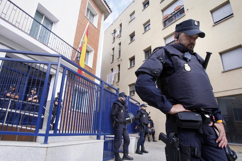 Dos gironins han declarat avui davant la Policia per clonar les webs del referèndum