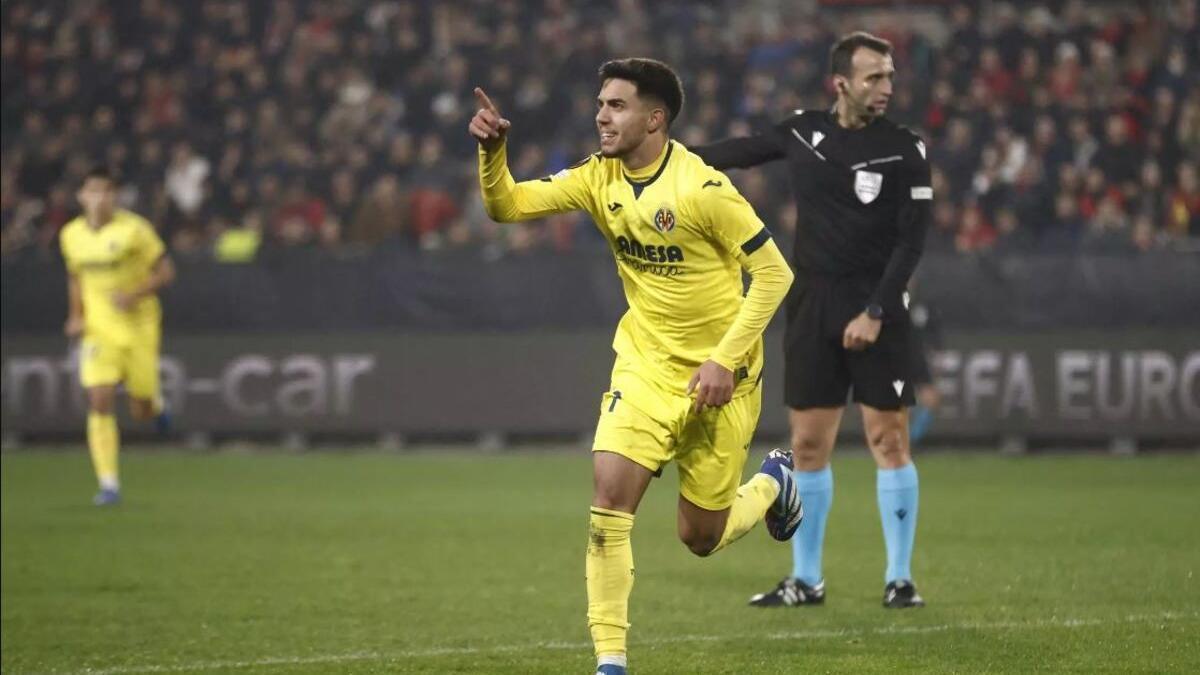 Ilias celebra un gol con el Villarreal este curso 23-24