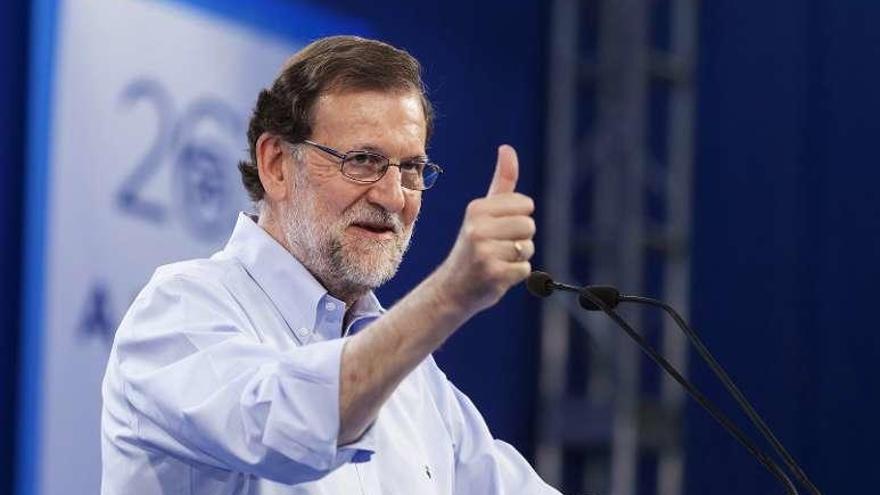 Rajoy, ayer, durante su participación en el acto de Tenerife. // Efe