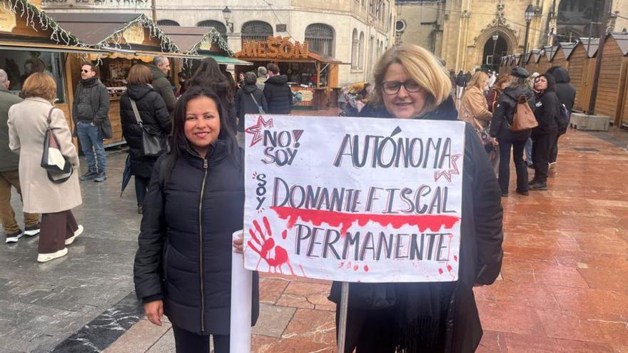VÍDEO: Miles de autónomos se manifiestan en Oviedo por las pésimas condiciones laborales que sufren: "No podemos más"