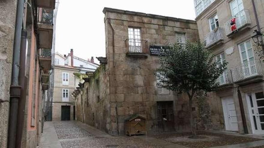 El edificio en ruinas pagado por el Concello de Ourense.