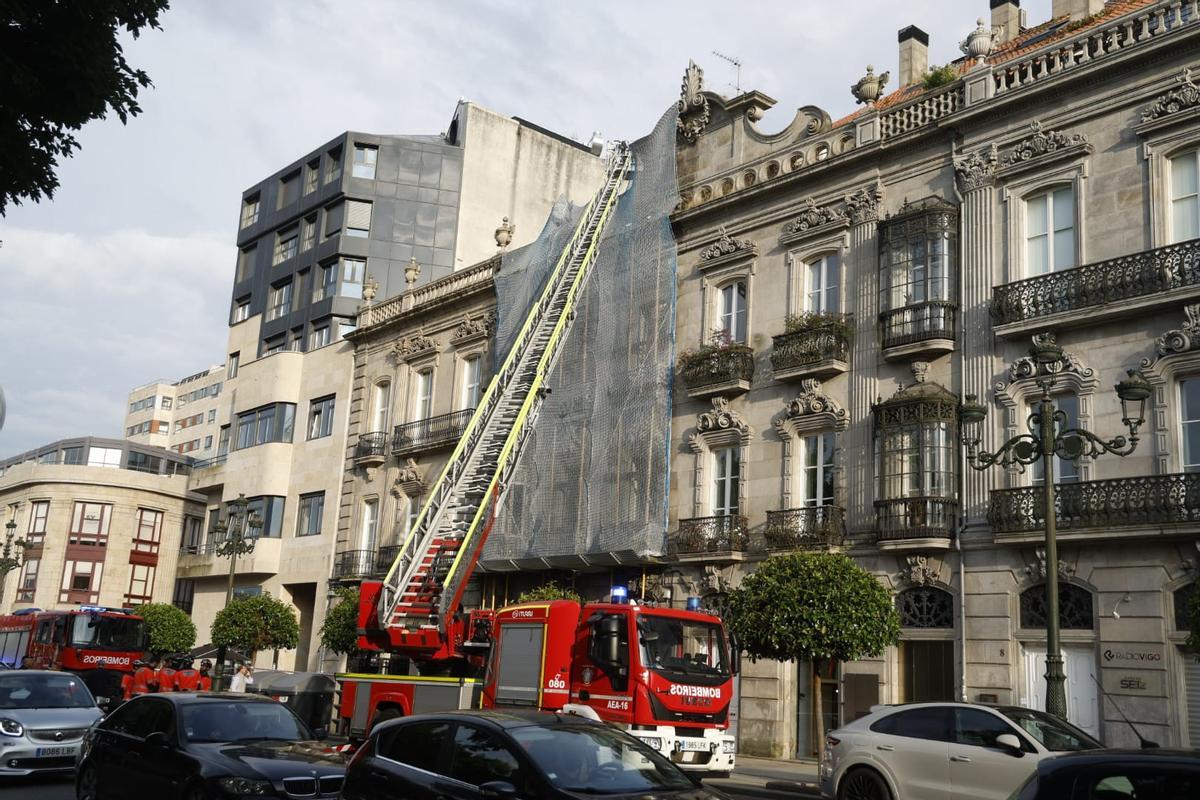 Un edificio en rehabilitación colapsa en Areal