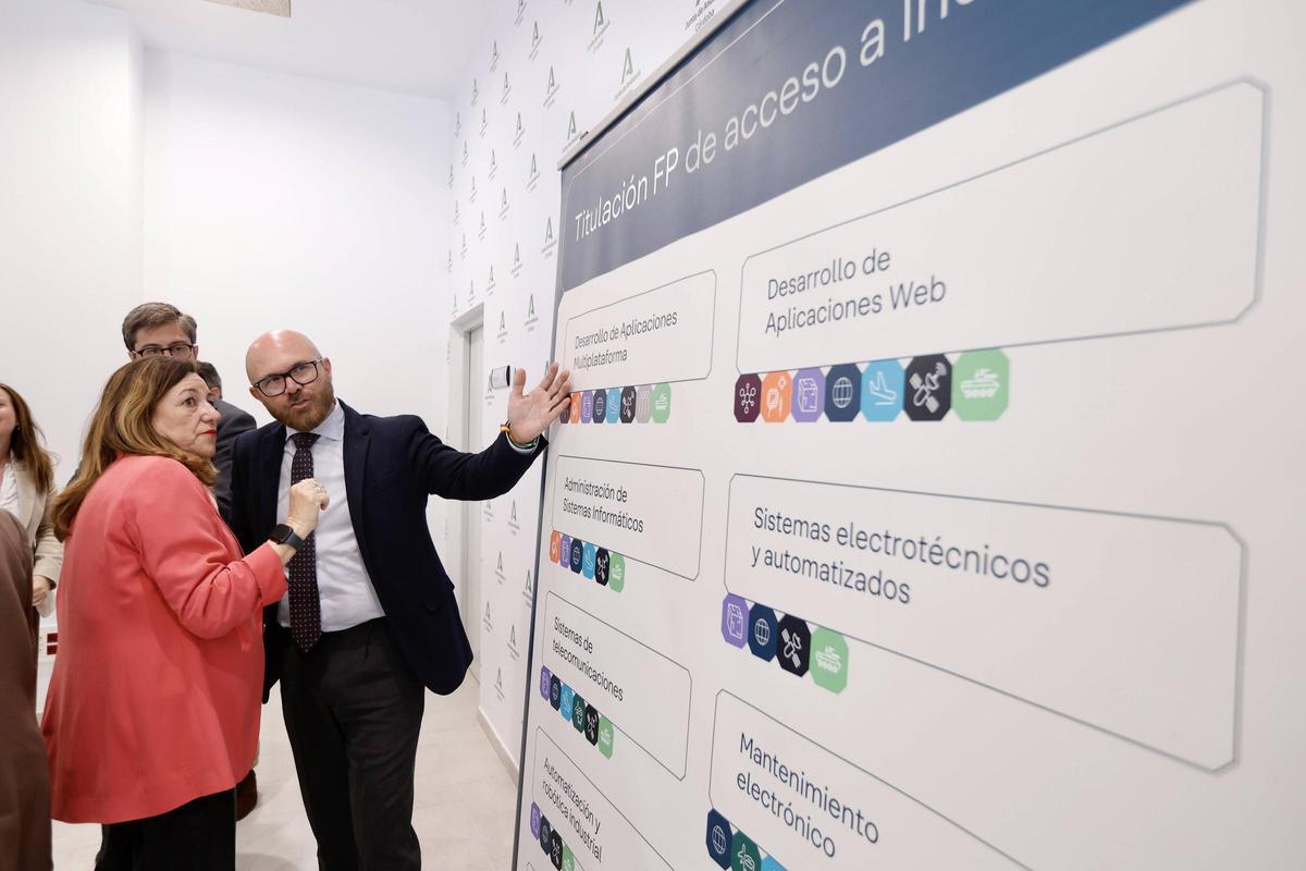 Unos 50 alumnos de Electricidad y Electrónica en Córdoba podrán realizar sus prácticas en Indra.