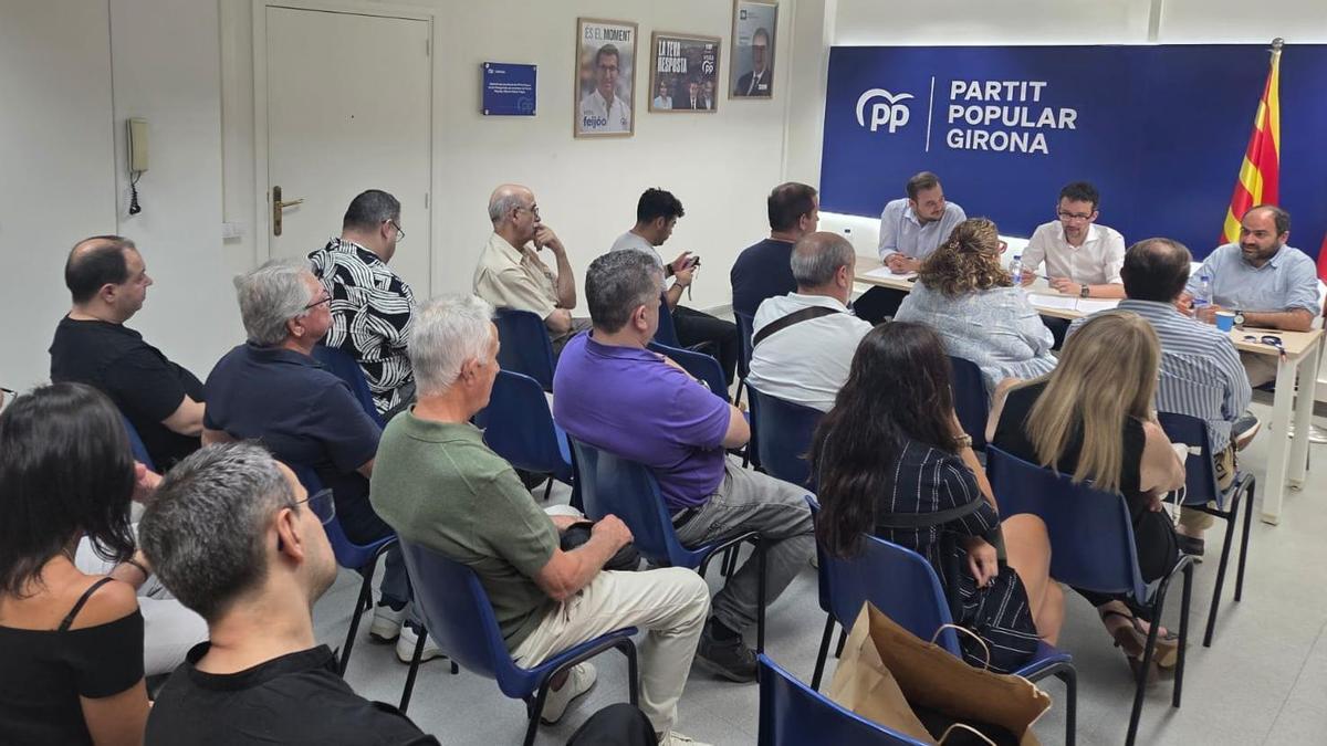 Presentació de la ponència política del PPC davant dels afiliats gironins.