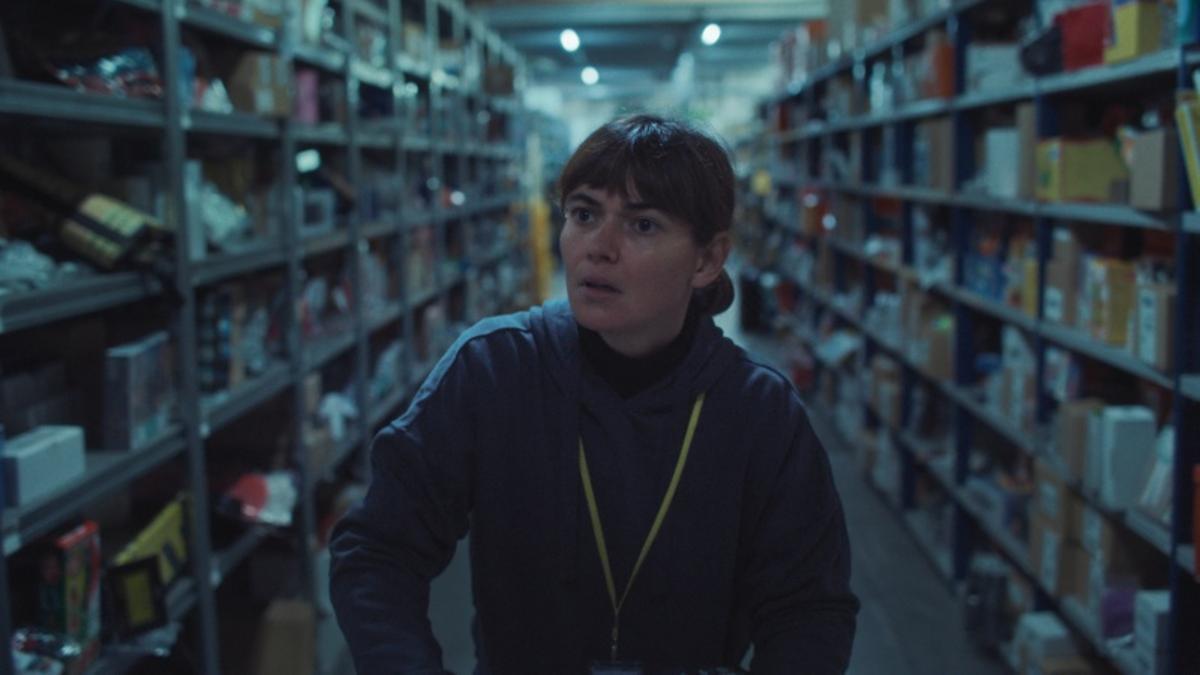 Un fotograma de 'On falling', de Laura Carreira
