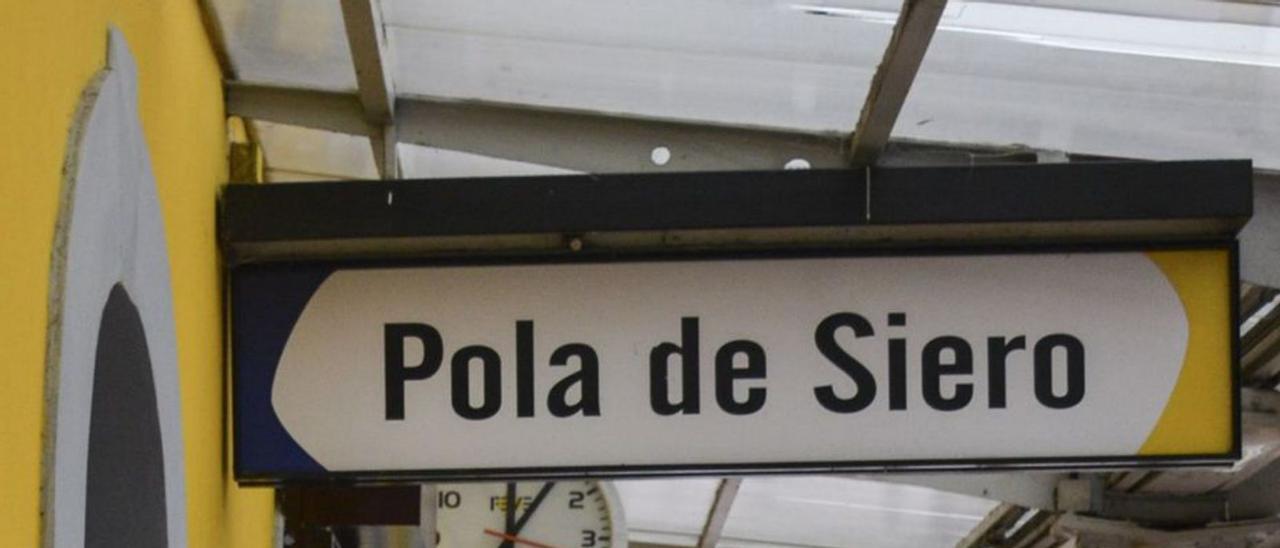 Estación de Feve de Pola de Siero. | T. S.