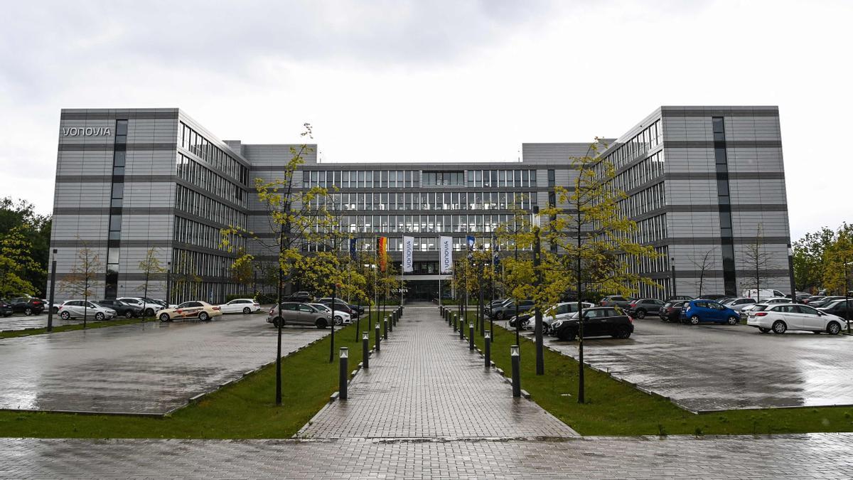 Picture taken on May 25, 2021 shows the headquarters of Germany’s largest housing group Vonovia in Bochum, western Germany. - Germany’s top property group Vonovia announced on May 25, 2021 plans for a 19-billion euro merger with rival Deutsche Wohnen to form a giant in the sector. (Photo by Ina FASSBENDER / AFP)