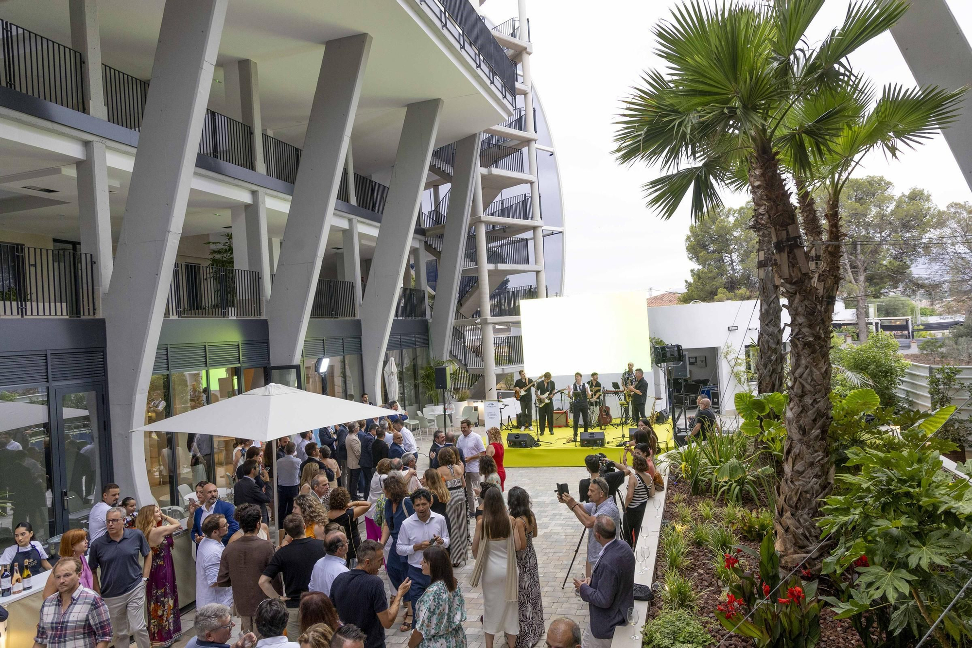 Espectacular inauguración de Delfin Natura en El Albir