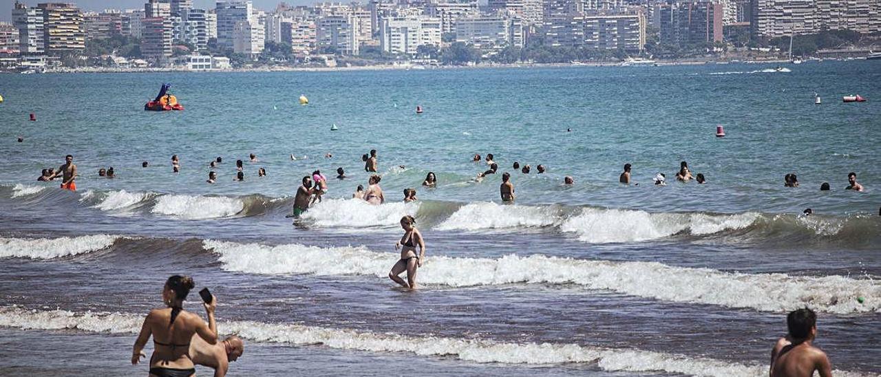 Temperaturas insólitas del mar en el litoral elevan a «muy alto» el riesgo de gota fría de la provincia