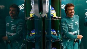 Fernando Alonso, este viernes en el box de su equipo en Spa