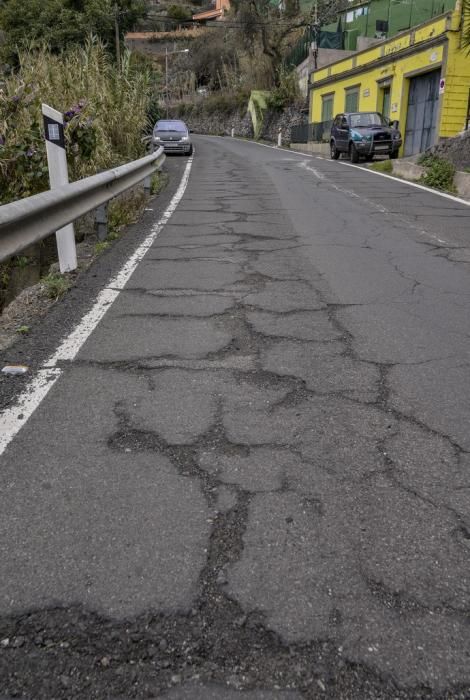 25/01/2018 CUMBRE GRAN CANARIA. Mal estado de las carreteras en la zona de medianías y cumbre de Gran Canaria. Carretera Lanzarote a Valleseco. FOTO: J. PÉREZ CURBELO