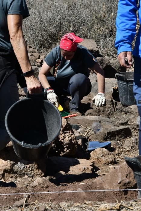 Hallan en La Fortaleza estructuras funerarias desconocidas en Canarias