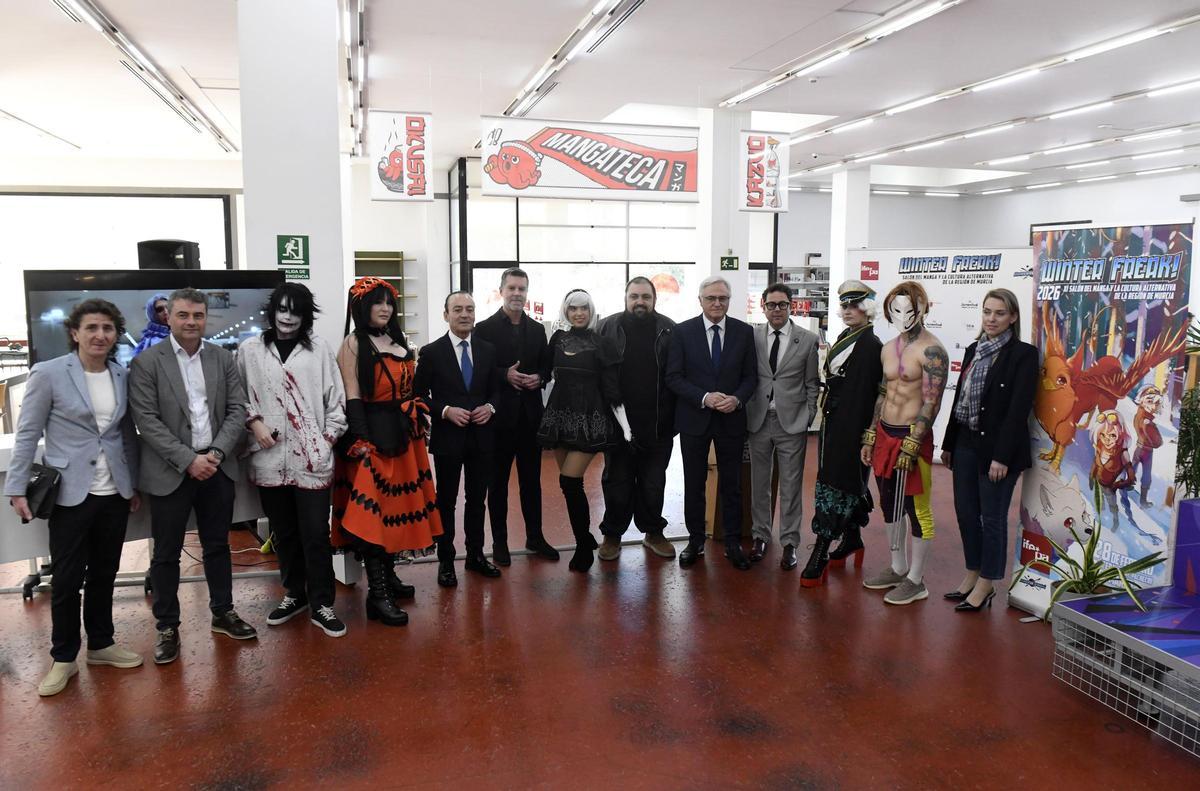 Foto de famila durante la presentación del Winter Freak.
